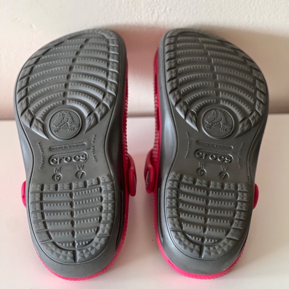 Pink Crocs - Picture 3 of 4